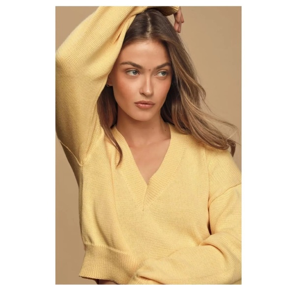Lulus Just a Moment Light Yellow V-Neck Cropped Sweater - Picture 2 of 5
